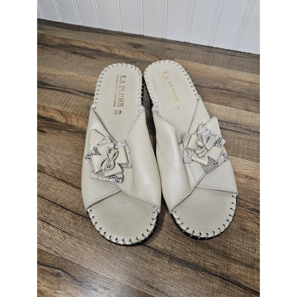 La Plume Ivory Embellished Floral Leather Sandals Women's 8-8.5 Anti Shock Boho